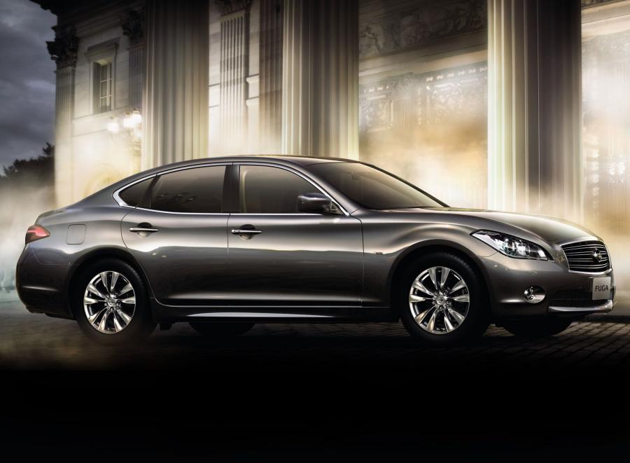  Nissan Fuga 2009 года  (фото 5 из 10)